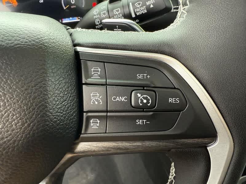 used 2024 Jeep Grand Cherokee car, priced at $37,988