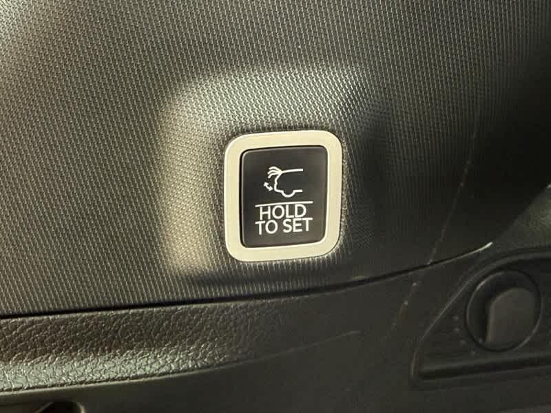 used 2024 Jeep Grand Cherokee car, priced at $37,988