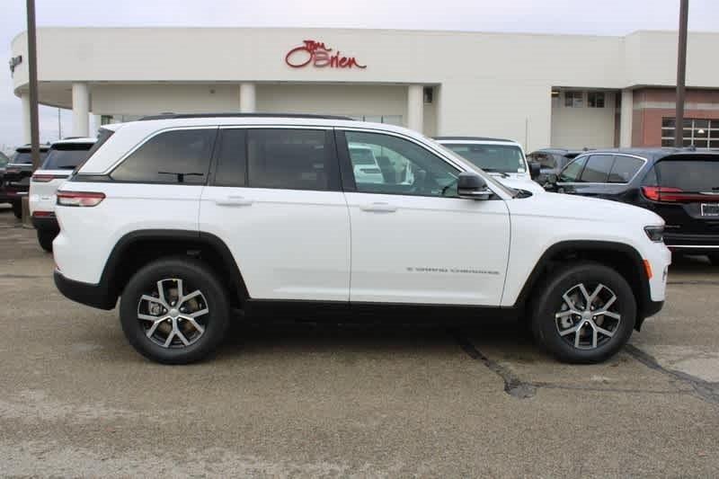 new 2025 Jeep Grand Cherokee car, priced at $45,998