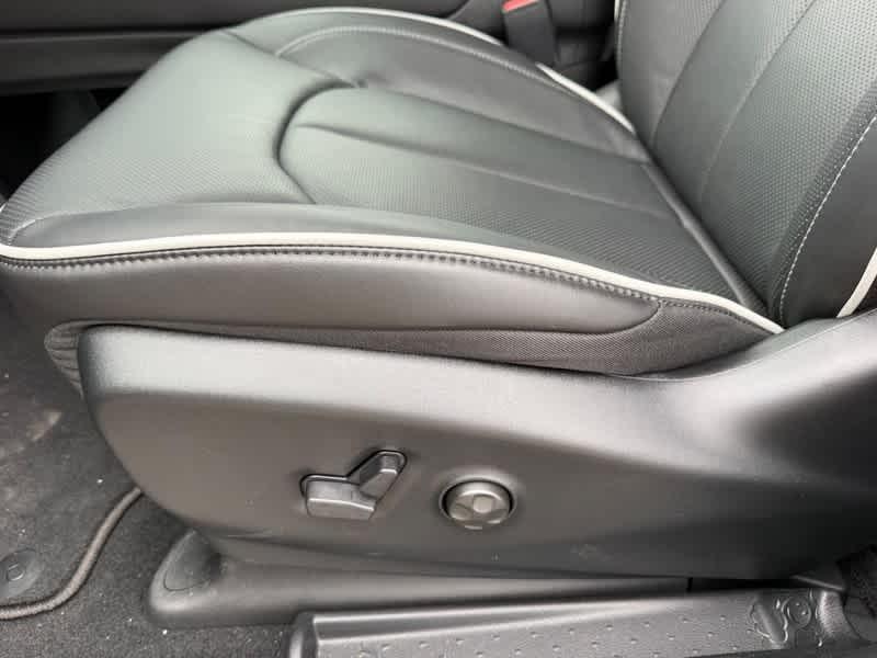 new 2026 Chrysler Pacifica car, priced at $45,877