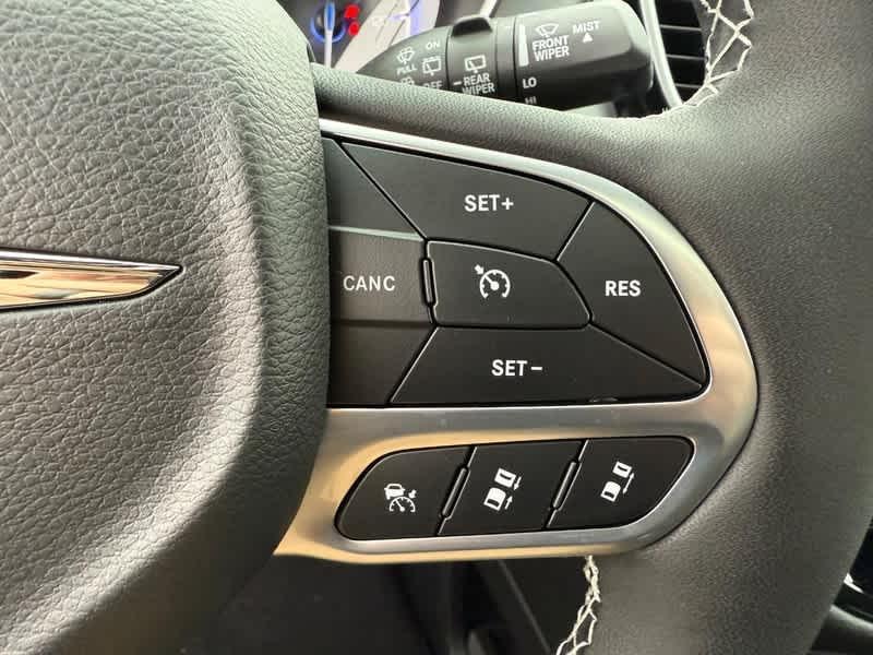 new 2026 Chrysler Pacifica car, priced at $45,877