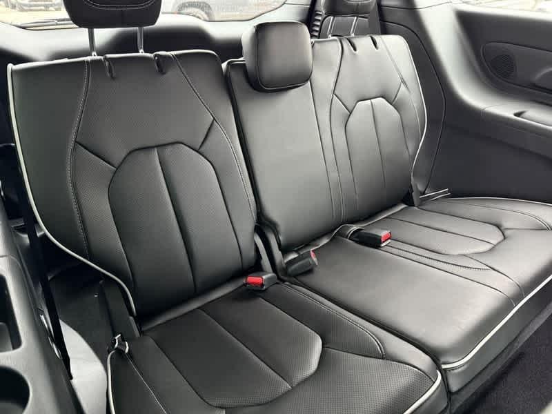 new 2026 Chrysler Pacifica car, priced at $45,877