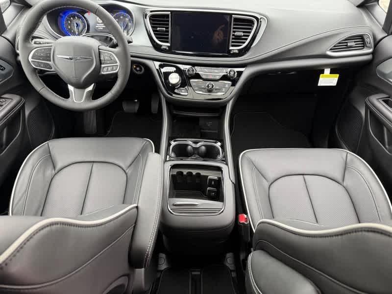 new 2026 Chrysler Pacifica car, priced at $45,877