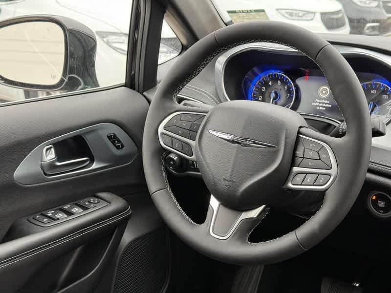 new 2026 Chrysler Pacifica car, priced at $45,877
