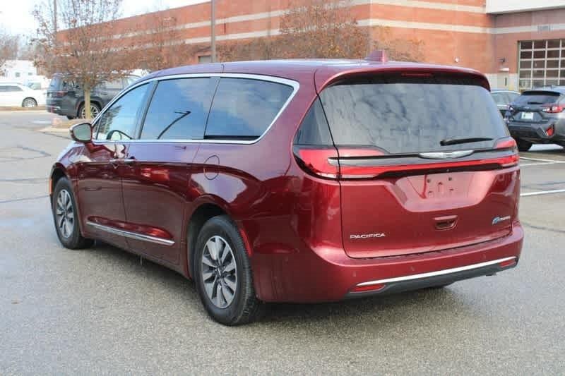 used 2022 Chrysler Pacifica Hybrid car, priced at $35,744