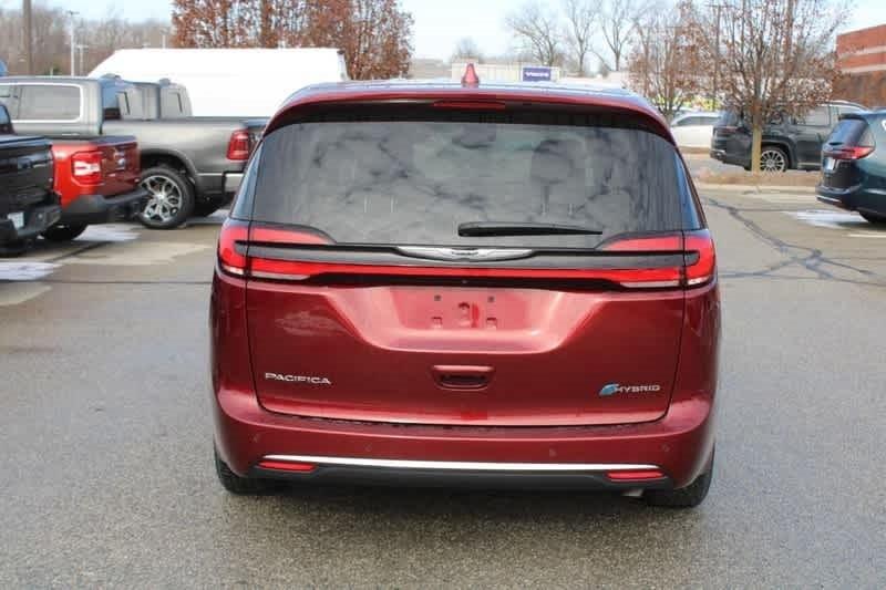 used 2022 Chrysler Pacifica Hybrid car, priced at $35,744