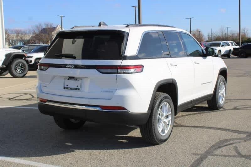 new 2025 Jeep Grand Cherokee car, priced at $40,274