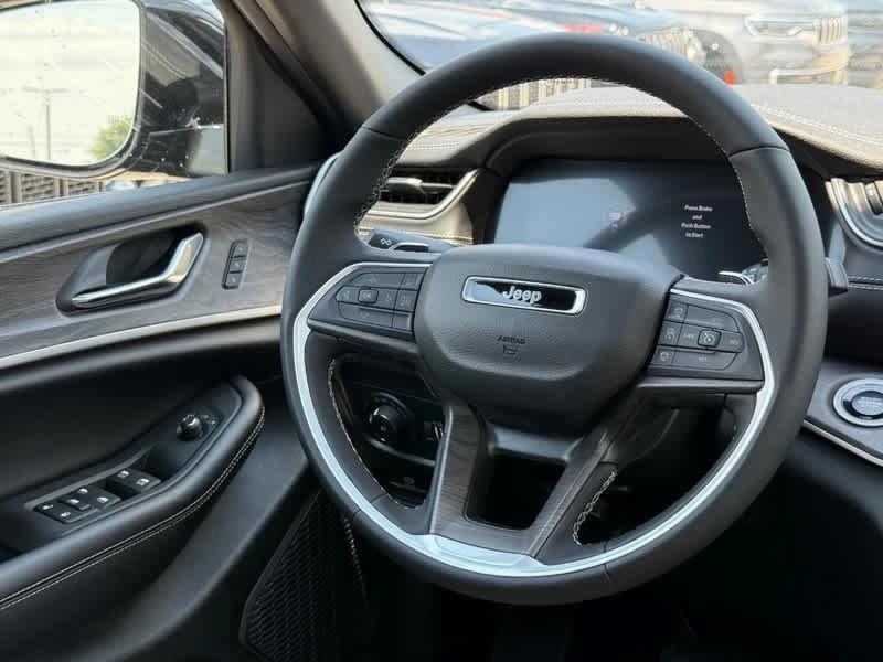 new 2025 Jeep Grand Cherokee car, priced at $46,506
