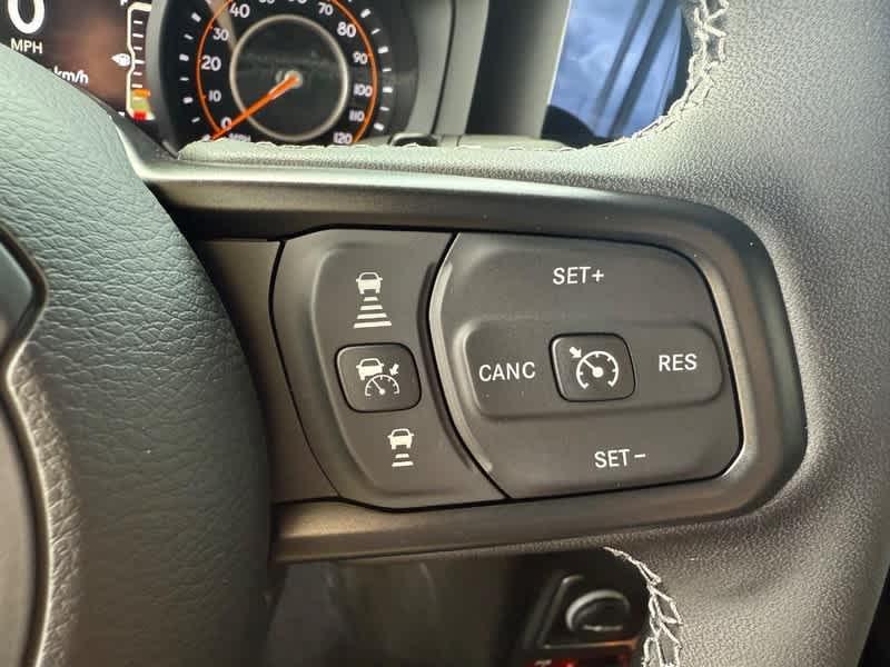 new 2025 Jeep Wrangler car, priced at $53,670