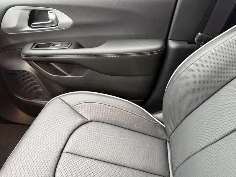 new 2026 Chrysler Pacifica car, priced at $52,280