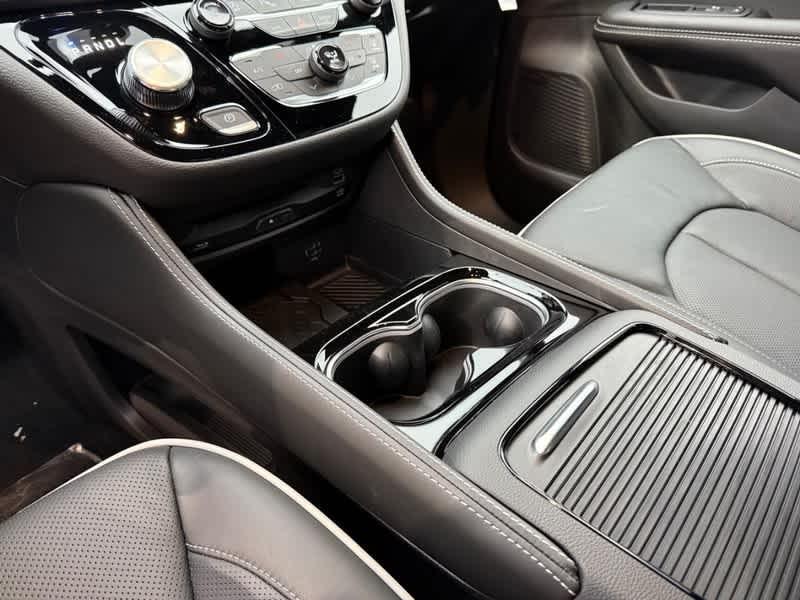 new 2026 Chrysler Pacifica car, priced at $52,280