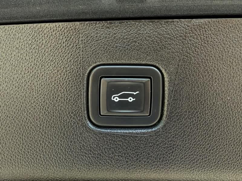used 2022 Chevrolet Blazer car, priced at $26,084