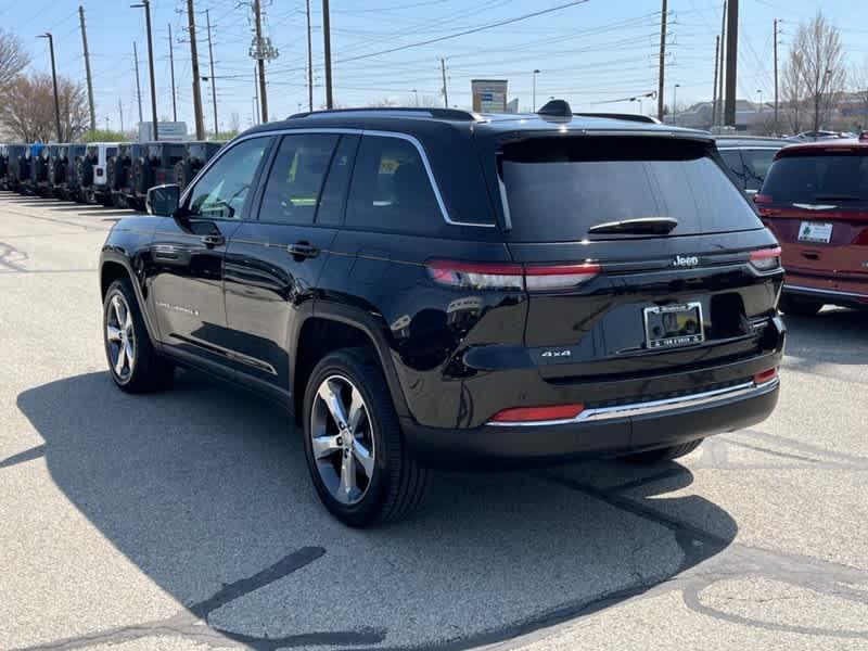 used 2022 Jeep Grand Cherokee car, priced at $34,227