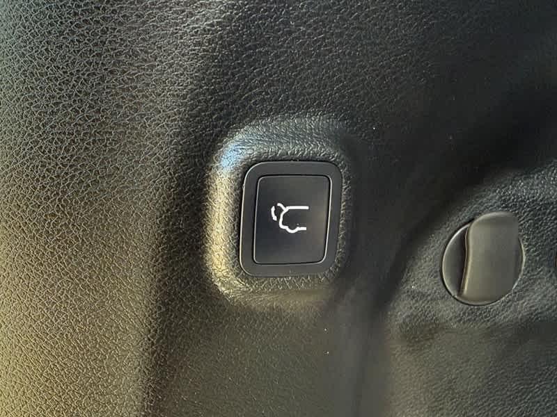 used 2022 Jeep Cherokee car, priced at $26,890