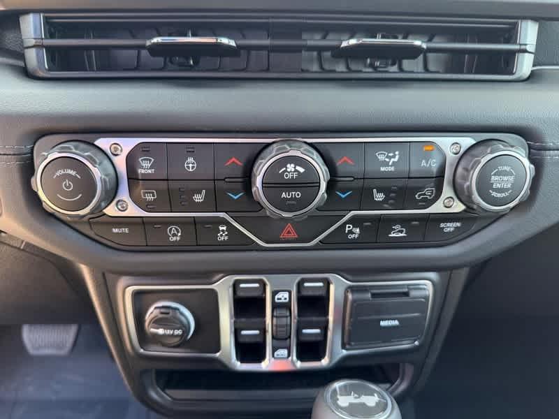 new 2025 Jeep Wrangler car, priced at $50,307