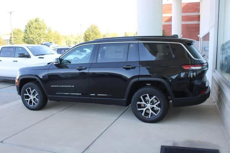 new 2024 Jeep Grand Cherokee L car, priced at $45,497