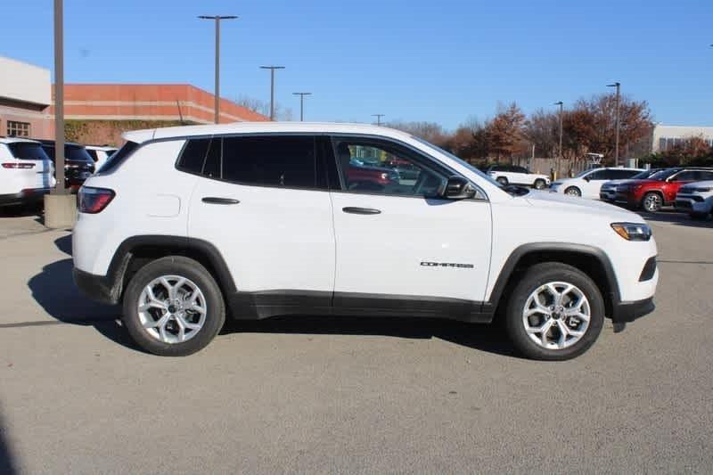 new 2025 Jeep Compass car, priced at $27,495