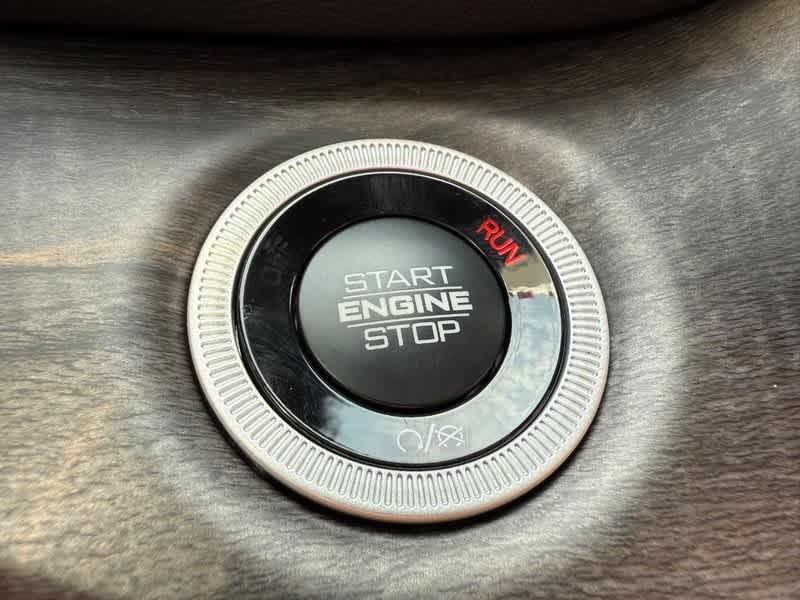 new 2025 Jeep Grand Cherokee car, priced at $49,086