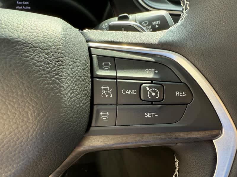 new 2025 Jeep Grand Cherokee car, priced at $49,086