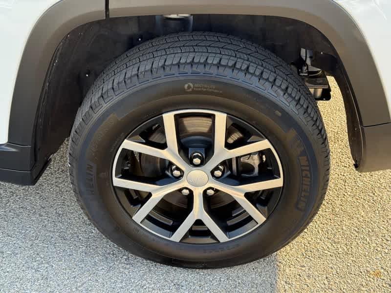 used 2024 Jeep Grand Cherokee L car, priced at $38,028