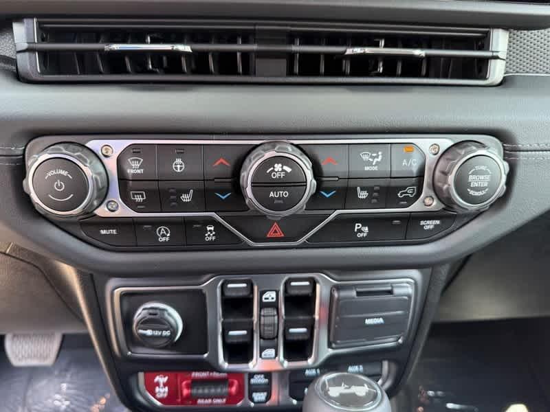 new 2025 Jeep Wrangler car, priced at $66,638
