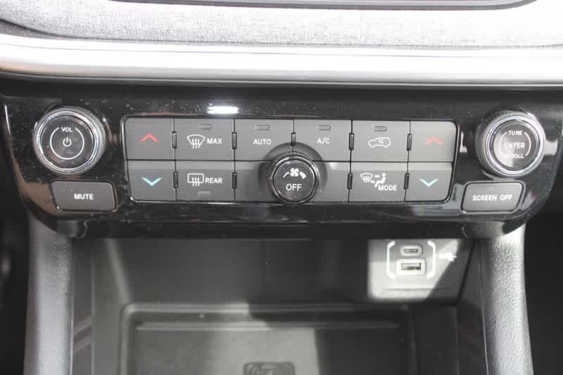 used 2022 Jeep Compass car, priced at $23,451
