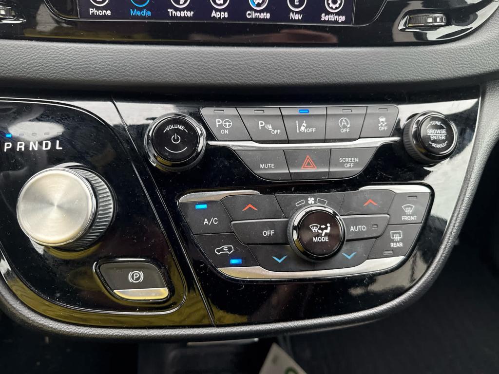 used 2020 Chrysler Pacifica car, priced at $21,988