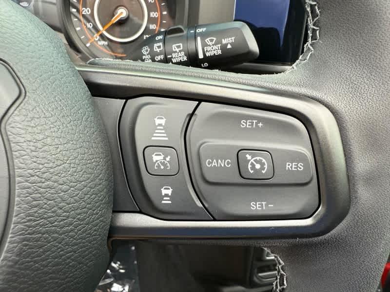 new 2025 Jeep Wrangler car, priced at $51,413