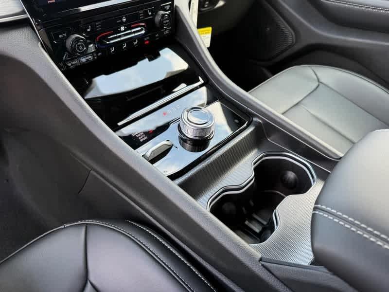 new 2025 Jeep Grand Cherokee car, priced at $49,436