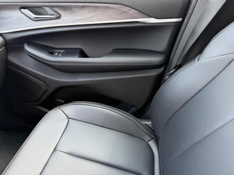 new 2025 Jeep Grand Cherokee car, priced at $49,436