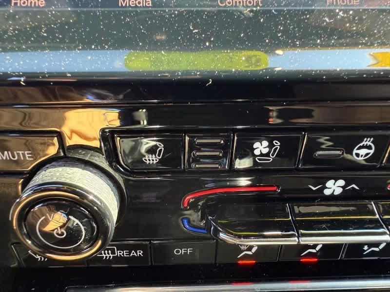 used 2024 Jeep Grand Cherokee L car, priced at $39,988