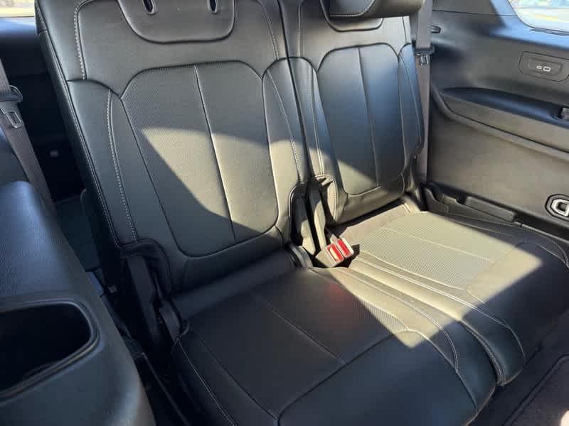 used 2024 Jeep Grand Cherokee L car, priced at $39,988