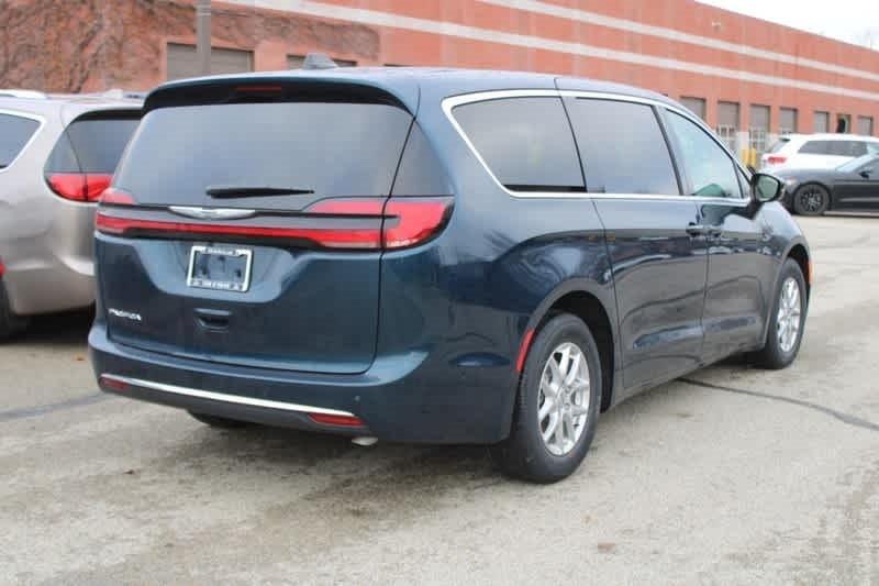 new 2025 Chrysler Pacifica car, priced at $43,533