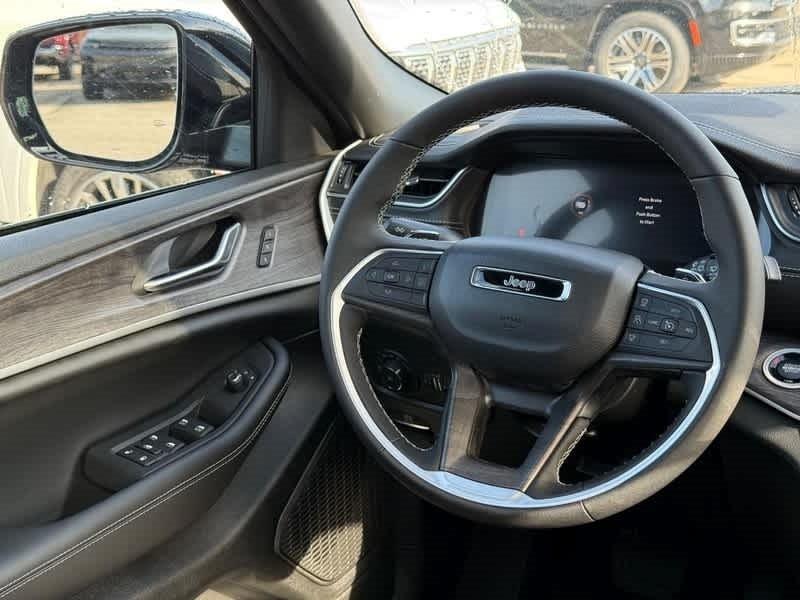 new 2025 Jeep Grand Cherokee car, priced at $45,506