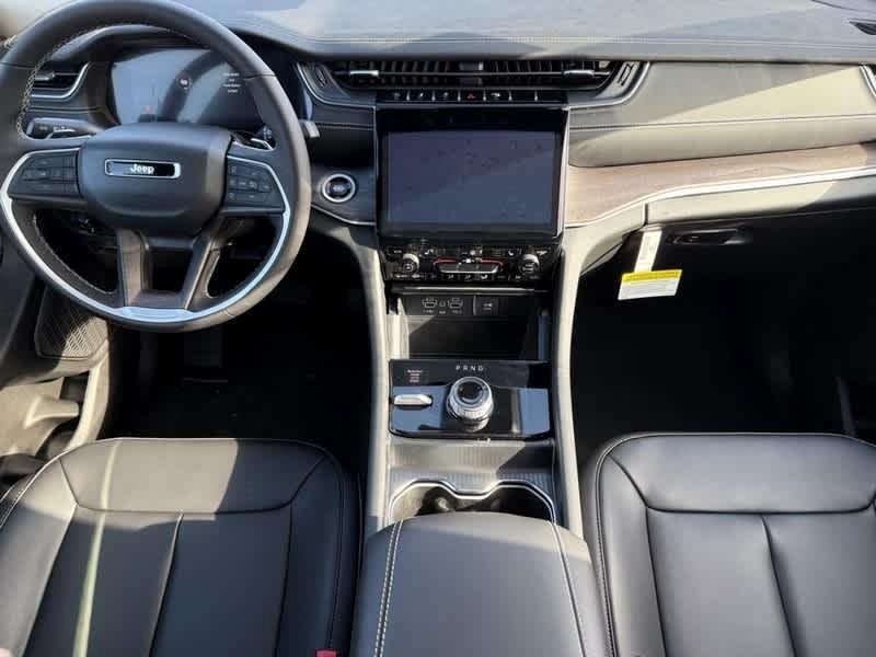 new 2025 Jeep Grand Cherokee car, priced at $45,506
