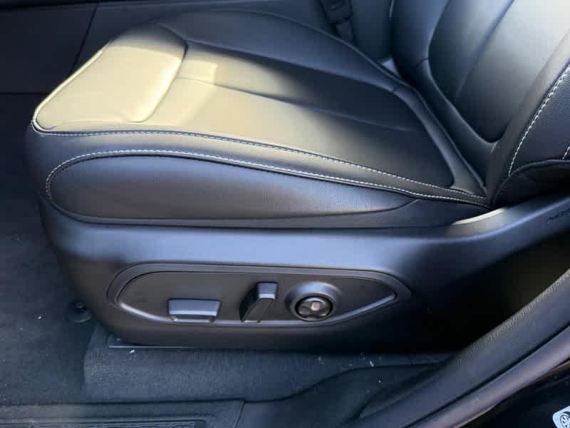 new 2025 Jeep Grand Cherokee car, priced at $49,001