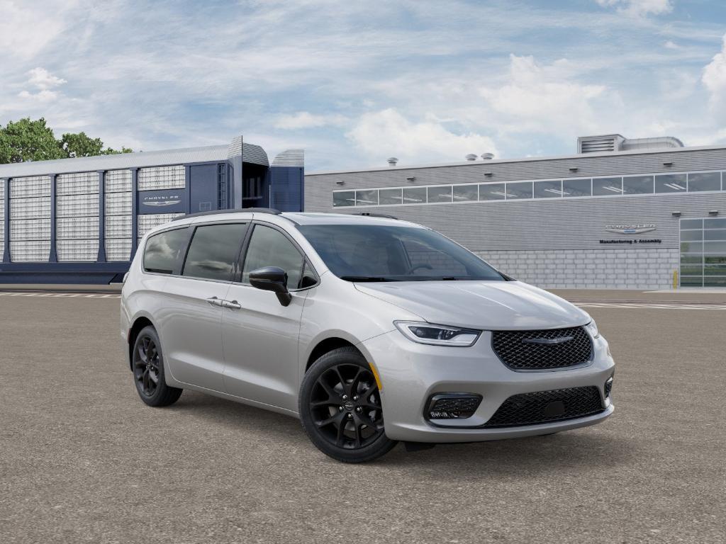 new 2026 Chrysler Pacifica car, priced at $54,570
