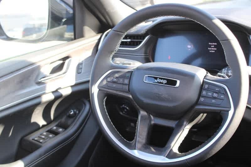 new 2025 Jeep Grand Cherokee L car, priced at $48,584