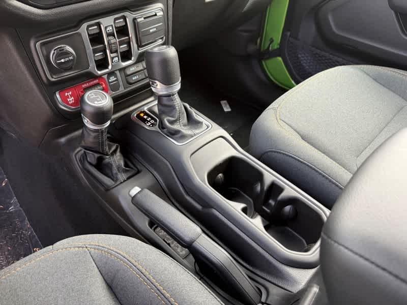new 2025 Jeep Wrangler car, priced at $53,202