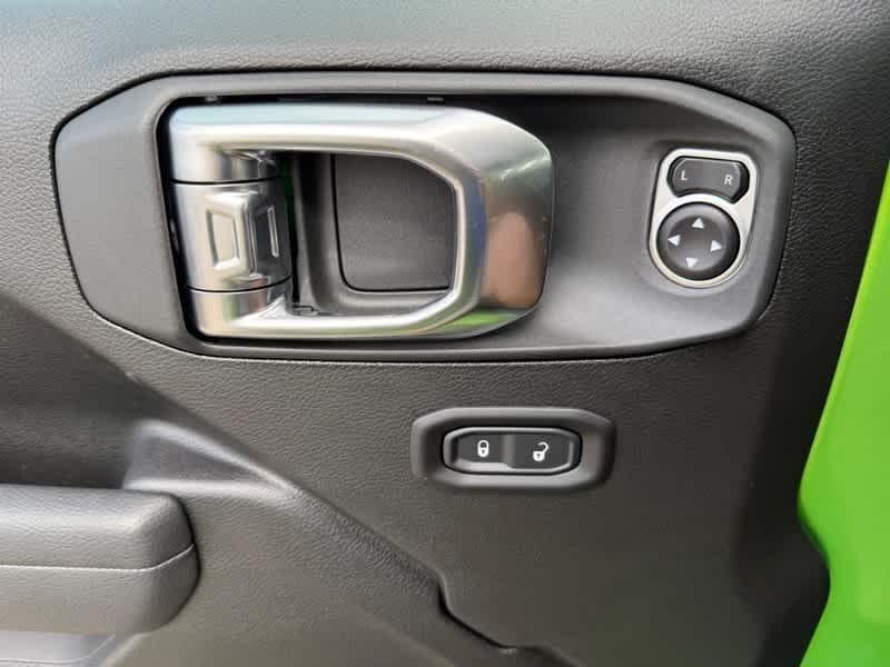new 2025 Jeep Wrangler car, priced at $53,202