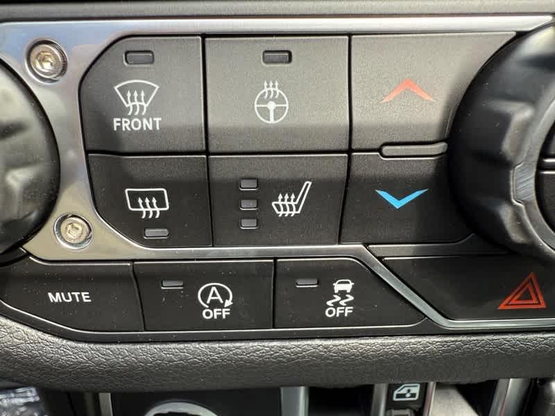 new 2025 Jeep Wrangler car, priced at $53,202