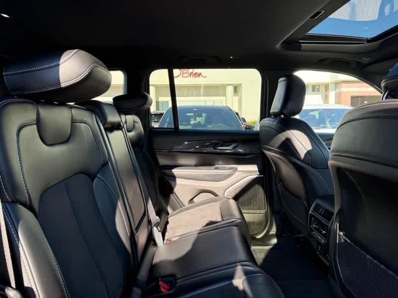 used 2022 Jeep Grand Cherokee car, priced at $33,595