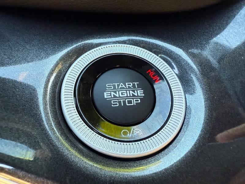used 2022 Jeep Grand Cherokee car, priced at $33,595