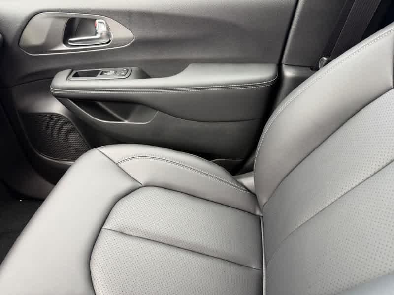 new 2026 Chrysler Pacifica car, priced at $42,685