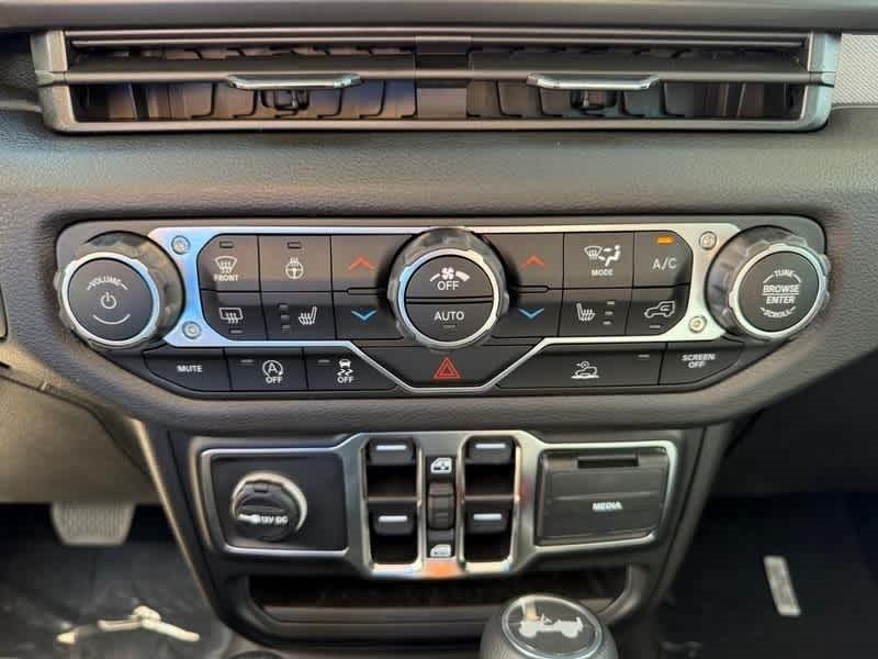 new 2025 Jeep Wrangler car, priced at $44,874