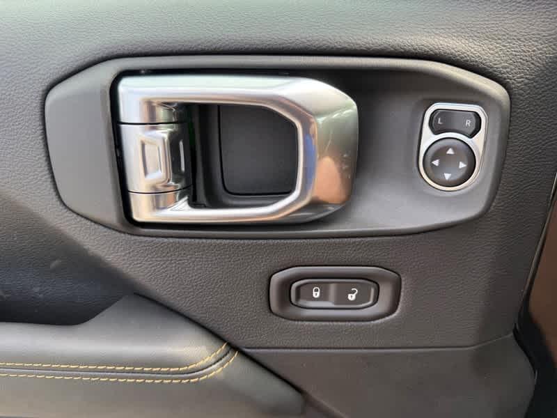 new 2025 Jeep Wrangler car, priced at $54,792