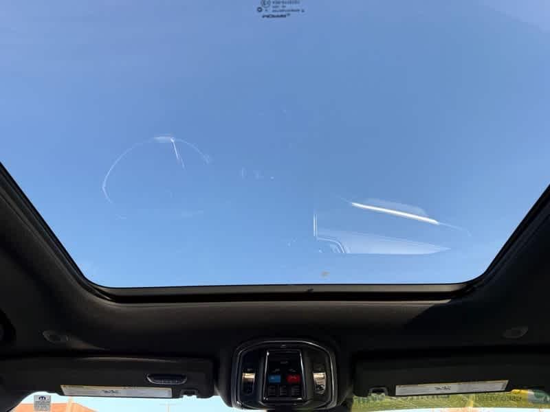 used 2024 Jeep Grand Cherokee car, priced at $38,994