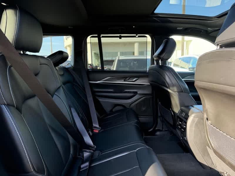 used 2024 Jeep Grand Cherokee car, priced at $38,994