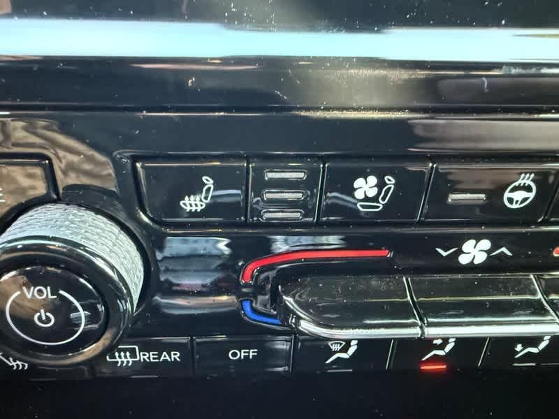 used 2024 Jeep Grand Cherokee car, priced at $38,994