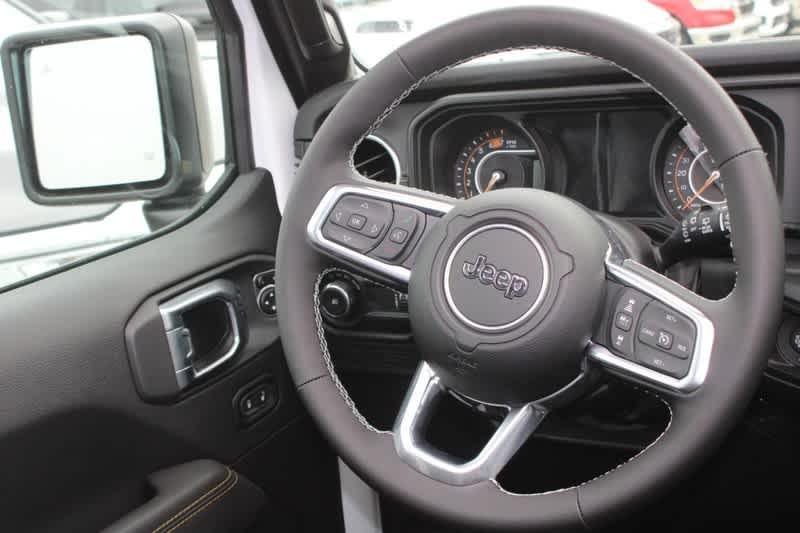 new 2025 Jeep Wrangler car, priced at $57,551